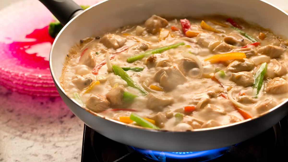 Pollo a la crema.