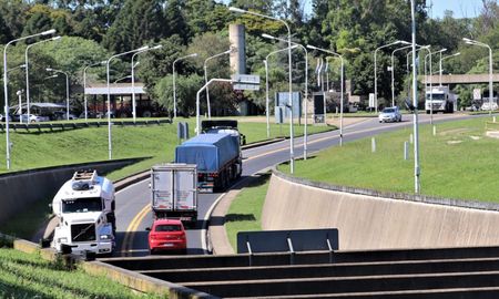Las restricciones se aplican en la cabecera de Paraná. Las restricciones se aplican en la cabecera de Paraná.