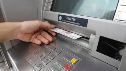 Cierran los bancos por cuatro días en Argentina: cuándo será el feriado bancario