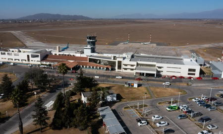 Un pasajero mencionó “bomba” y causó revuelo en el aeropuerto de Salta Un pasajero mencionó “bomba” y causó revuelo en el aeropuerto de Salta