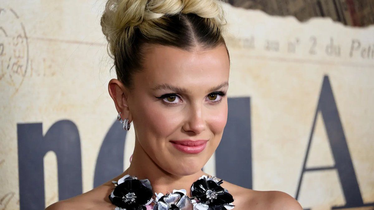 Millie Bobby Brown fue acusada de besar sin consentimiento a compañero de rodaje