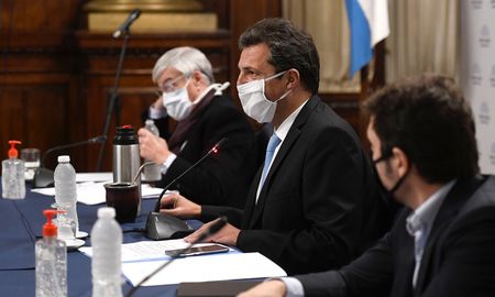 Sergio Massa se reunirá con los jefes de todos los bloques de Diputados para definir las sesiones en el Congreso tras la polémica con Juntos por el Cambio. Sergio Massa se reunirá con los jefes de todos los bloques de Diputados para definir las sesiones en el Congreso tras la polémica con Juntos por el Cambio.