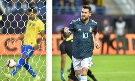 Según el informe del juez paraguayo Mario Díaz de Vivar, Messi recibió la tarjeta roja por emplear lenguajes y/o gestos ofensivo, insultante o humillante. Por confrontar con el adversario en un incidente cuando el balón ya no estaba en juego, propinando un fuerte golpe con el hombro al adversario Según el informe del juez paraguayo Mario Díaz de Vivar, Messi recibió la tarjeta roja por emplear lenguajes y/o gestos ofensivo, insultante o humillante. Por confrontar con el adversario en un incidente cuando el balón ya no estaba en juego, propinando un fuerte golpe con el hombro al adversario