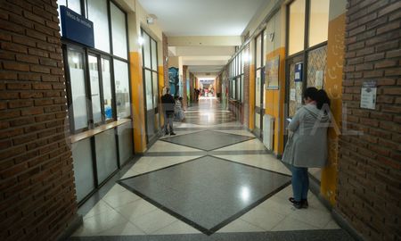La pequeña permanece internada en el hospital Alassia, donde evoluciona favorablemente. La pequeña permanece internada en el hospital Alassia, donde evoluciona favorablemente.