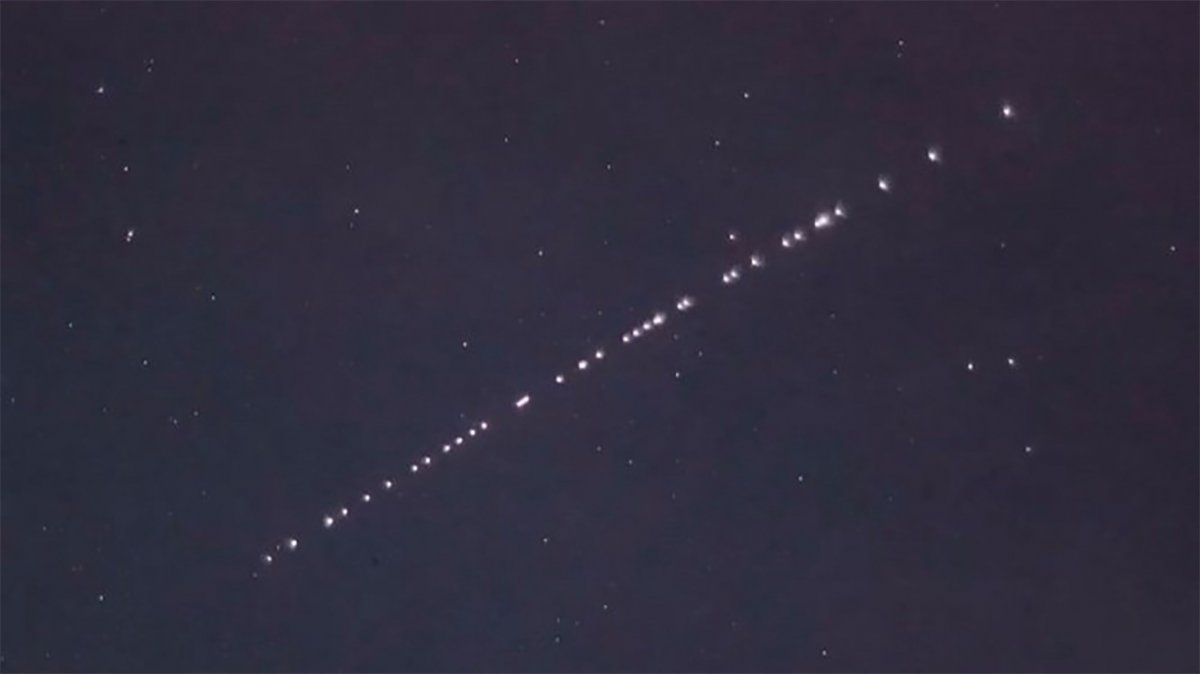 Los satélites pertenecen a Space X, empresa de la cual es dueño Elon Musk.
