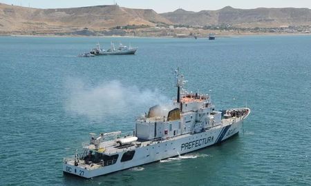 Está garantizada la soberanía dentro de las 200 millas y la obligatoriedad para descargar en suelo argentino, el espíritu de la ley no va contra eso”, sostuvo el gobernador de Chubut tras una reunión con Francos. Está garantizada la soberanía dentro de las 200 millas y la obligatoriedad para descargar en suelo argentino, el espíritu de la ley no va contra eso”, sostuvo el gobernador de Chubut tras una reunión con Francos.