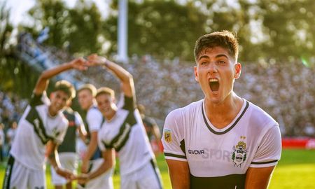 El triunfo del Lobo ante el Pincha se festejó como un campeonato. El triunfo del Lobo ante el Pincha se festejó como un campeonato.