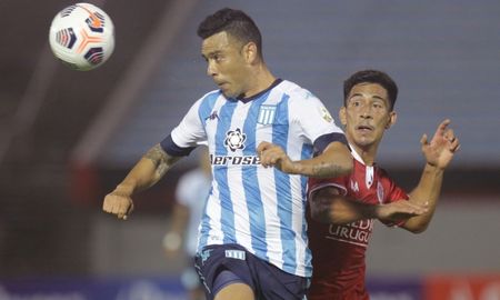 La Academia rescató un empate de Uruguay en su debut en la Copa Libertadores de América. La Academia rescató un empate de Uruguay en su debut en la Copa Libertadores de América.
