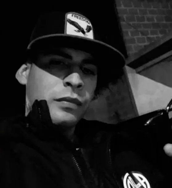 Gabriel Emiliano Benítez, un joven de 26 años fue asesinado a puñaladas en la madrugada del miércoles por la ex novia de una amiga
