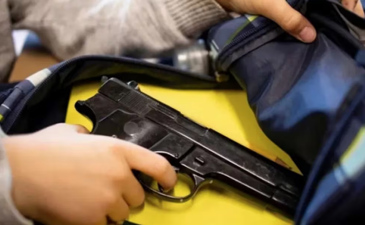 Horror en González Catán: un chico de 14 años llevó un arma a la escuela y amenazó a sus compañeros