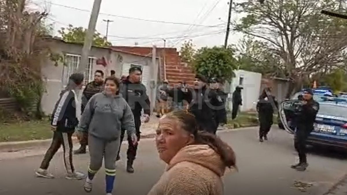 Vecinos de Coronel Dorrego apedrearon a la policía que buscaba a un ladrón