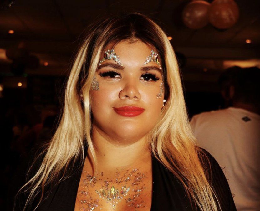 Con pollera animal print y un top transparente, More Rial incendió las redes