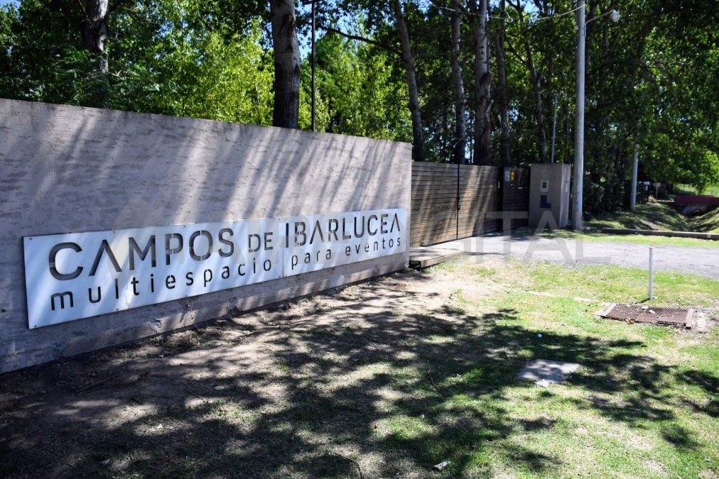 La fiesta se celebró la noche del viernes 28 de enero en Campos de Ibarlucea, un salón de eventos sobre el kilómetro 5 de la ruta provincial 34S.