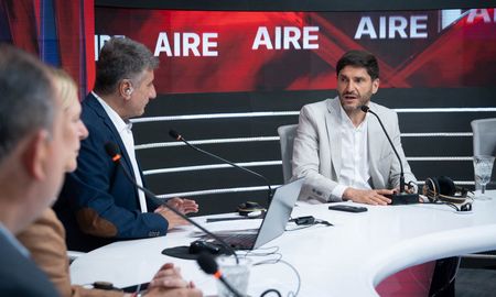 El gobernador de Santa Fe visitó AIRE y se refirió a la discusión salarial en paritarias. El gobernador de Santa Fe visitó AIRE y se refirió a la discusión salarial en paritarias.