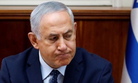 Los jueces también aprobaron la orden de arresto de Mohammed Deif, un alto cargo de Hamas considerado jefe de su ala militar. Los jueces también aprobaron la orden de arresto de Mohammed Deif, un alto cargo de Hamas considerado jefe de su ala militar.