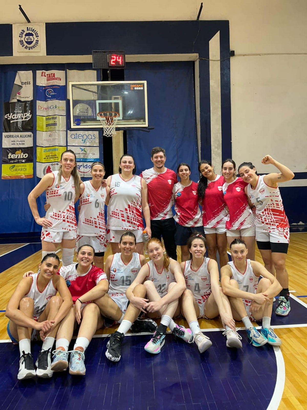 Santa Rosa está entre los 4 mejores de la Liga Federal Femenina de básquet. Santa Rosa está entre los 4 mejores de la Liga Federal Femenina de básquet.