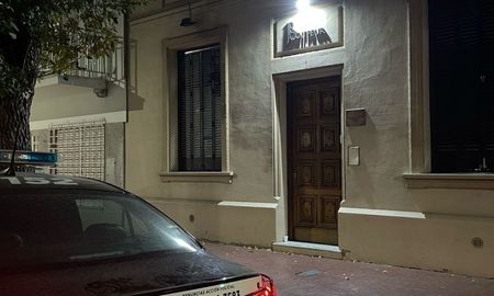 El hombre de 59 años fue encontrado en un charco de sangre, el domingo por la noche. El hombre de 59 años fue encontrado en un charco de sangre, el domingo por la noche.