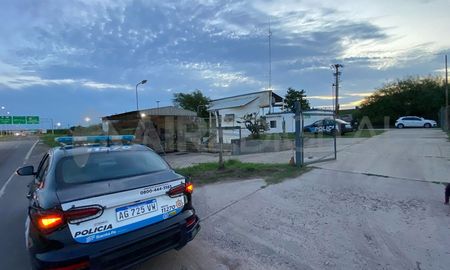 El hecho se registró en Circunvalación Oeste, a la altura de la casa bomba 4. El hecho se registró en Circunvalación Oeste, a la altura de la casa bomba 4.