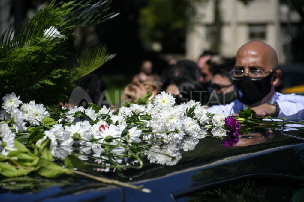 Triste despedida a una enfermera del Heca que murió por coronavirus