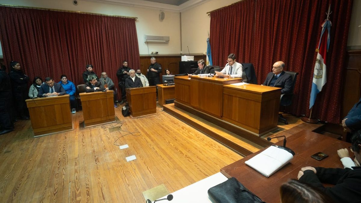 El veredicto del juicio estuvo a cargo de los jueces Leandro Lazzarini, Pablo Busaniche y Sebastián Zseifert. El veredicto del juicio estuvo a cargo de los jueces Leandro Lazzarini, Pablo Busaniche y Sebastián Zseifert.