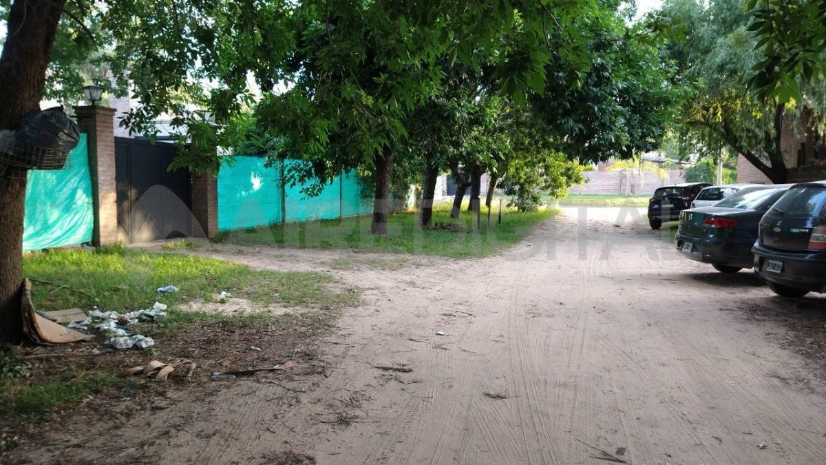 El joven había salido 13.30 de su casa en su automóvil, por lo que estimó que podrían haber observado que alguien salió de la casa, pero para sorpresa de los ladrones en el domicilio había más gente.