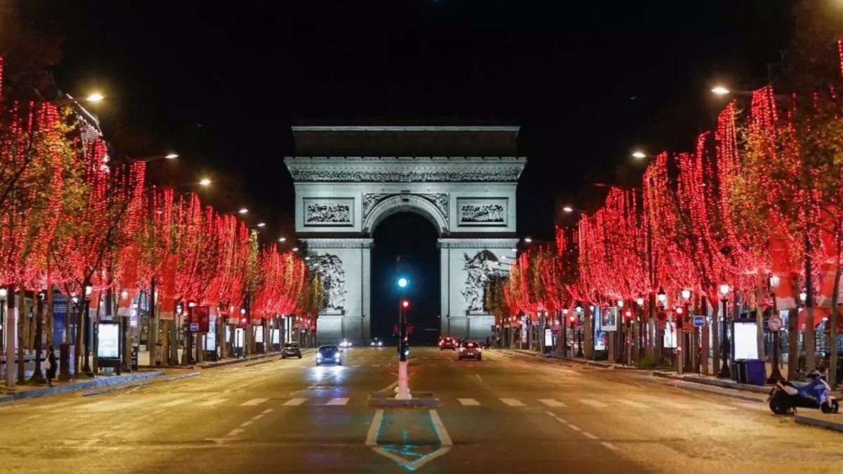 Archivo-Vista general de la Avenida de los Campos Elíseos