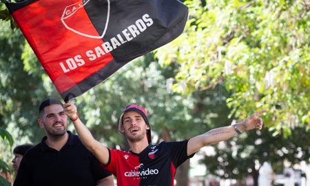 Venimos a pedir al Ministerio de Seguridad que nos cuide, que la respuesta no sea la prohibición, sostienen los hinchas de Colón. Venimos a pedir al Ministerio de Seguridad que nos cuide, que la respuesta no sea la prohibición, sostienen los hinchas de Colón.