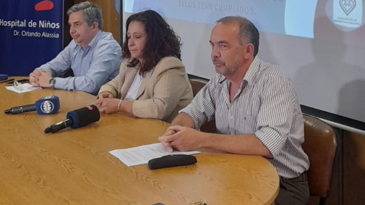 Desde la Fundación Cardiopatías Congénitas manifestaron su preocupación por la incertidumbre de la continuidad del programa que facilita intervenciones quirúrgicas complejas en el hospital Alassia de la ciudad de Santa Fe. Desde la Fundación Cardiopatías Congénitas manifestaron su preocupación por la incertidumbre de la continuidad del programa que facilita intervenciones quirúrgicas complejas en el hospital Alassia de la ciudad de Santa Fe.
