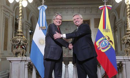 El presidente de Ecuador fue recibido por Alberto Fernández en la Casa Rosada. El presidente de Ecuador fue recibido por Alberto Fernández en la Casa Rosada.