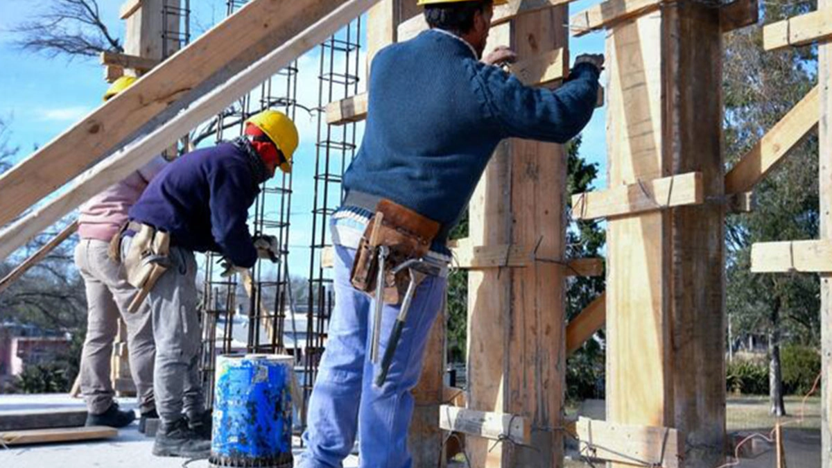 Más del 40% de los argentinos trabajan en la informalidad: esto es lo que significa para tu bolsillo