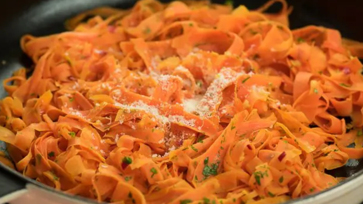 Reducí calorías y suma nutrientes con esta innovadora versión de spaguettis. Reducí calorías y suma nutrientes con esta innovadora versión de spaguettis.