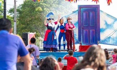 el programa cultural yo vi tu corazon despide el ano en la redonda de santa fe