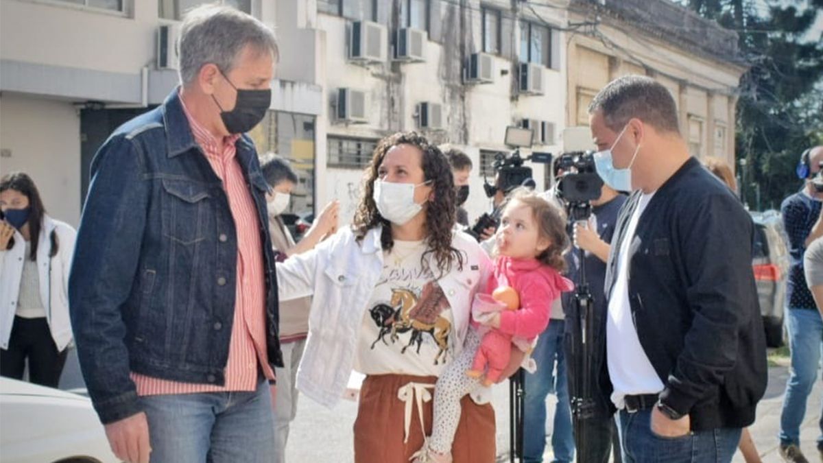 Laura Mondino estuvo acompañada por su familia, el intendente Emilio Jatón y el presidente del Concejo y compañero de lista Leandro González.