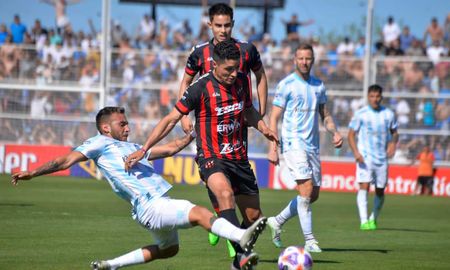 Patronato venció 2-1 a Atlético Tucumán y Boca Juniors puede ser nuevo líder de la Liga Profesional de Fútbol si derrota a Vélez. Patronato venció 2-1 a Atlético Tucumán y Boca Juniors puede ser nuevo líder de la Liga Profesional de Fútbol si derrota a Vélez.