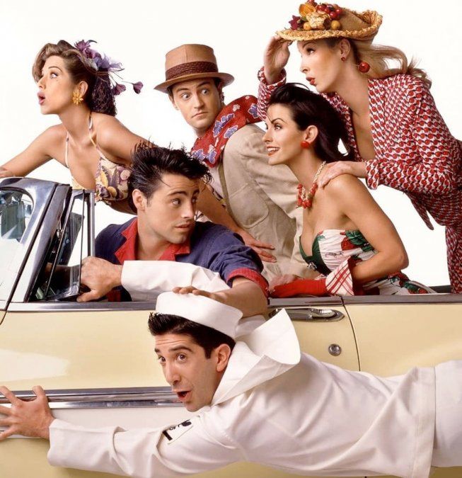 En el momento del anuncio, los seis actores de Friends subieron esta foto a sus cuentas personales de Instagram.