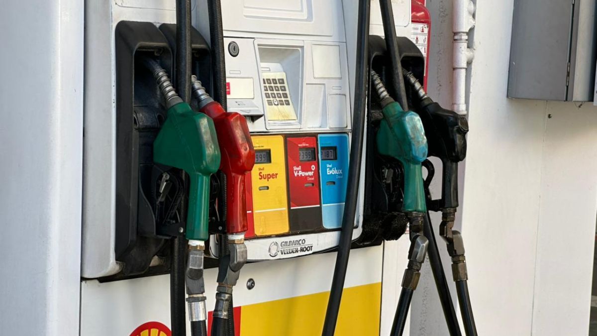 Los expendedores aseguran que recién habrá bajas cuando el barril se estabilice por debajo de los 85 dólares.