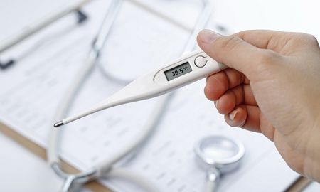 Aire de Santa Fe | fiebre gripe resfrío enfermedad termómetro _freepik _9x16.jpg