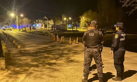El ciclista de 58 años murió tras caer al río en el puente entre San Lorenzo y Villa Cura Brochero. El ciclista de 58 años murió tras caer al río en el puente entre San Lorenzo y Villa Cura Brochero.