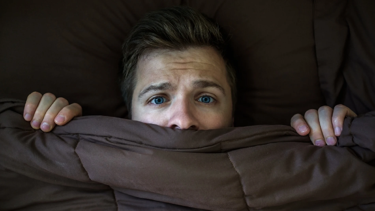 Los sue&ntilde;os son manifestaciones mentales de im&aacute;genes, sonidos, pensamientos y emociones, normalmente relacionados de forma simb&oacute;lica con la realidad de la persona que sue&ntilde;a.