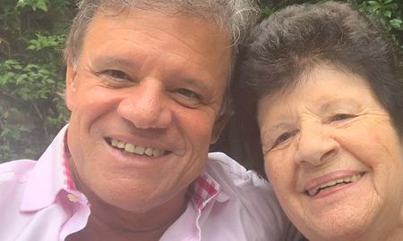 La mamá de Quique Sacco tiene coronavirus. La mamá de Quique Sacco tiene coronavirus.