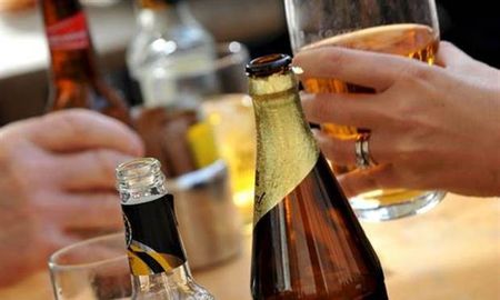 Qué es y cuándo ocurre la pancreatitis aguda por alcohol