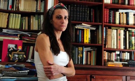 En el marco de los 50 años del inicio de la última dictadura militar, Erika Lederer, integrante del colectivo Historias Desobedientes, compartió su testimonio como hija de un médico obstetra que asistía partos en la maternidad clandestina de Campo de Mayo. En el marco de los 50 años del inicio de la última dictadura militar, Erika Lederer, integrante del colectivo Historias Desobedientes, compartió su testimonio como hija de un médico obstetra que asistía partos en la maternidad clandestina de Campo de Mayo.