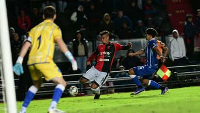 Colón empató con Godoy Cruz en un partido sin emociones y perdió la punta de su zona en la Primera Nacional