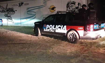 Los allanamientos se hicieron con grupos tácticos que irrumpieron en los domicilios. Los allanamientos se hicieron con grupos tácticos que irrumpieron en los domicilios.