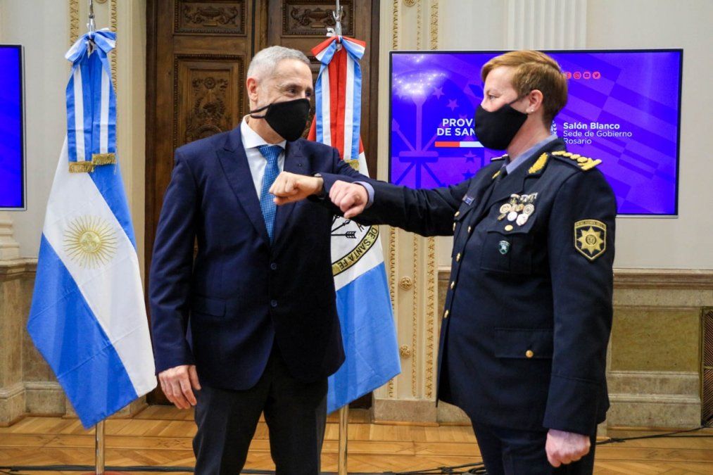 El ministro Sain presentó a la nueva jefa de Policía de la provincia este mediodía en Rosario.&nbsp;