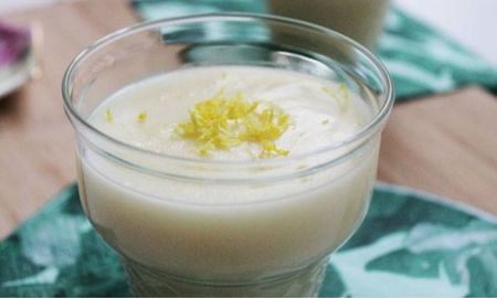 Un postre sin horno, rápido y delicioso, que siempre salva cuando hay poco tiempo y ganas de algo dulce y fresco. Un postre sin horno, rápido y delicioso, que siempre salva cuando hay poco tiempo y ganas de algo dulce y fresco.