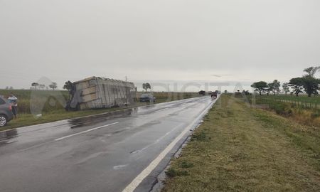 Minutos después de las 9 se liberó el tránsito en la Ruta Nacional 11. Minutos después de las 9 se liberó el tránsito en la Ruta Nacional 11.