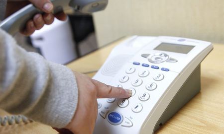 Los usuarios pueden contactarse al área de Derechos Ciudadanos a través de los números 0800-444-0442 o por medio de whatsApp al 3425315450. Los usuarios pueden contactarse al área de Derechos Ciudadanos a través de los números 0800-444-0442 o por medio de whatsApp al 3425315450.