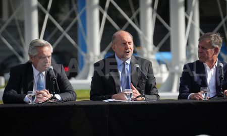 Alberto Fernández asistió este miércoles al acto de inicio de las obras de ampliación de la plata potabilizadora de Aguas Santafesinas SA (Assa). Alberto Fernández asistió este miércoles al acto de inicio de las obras de ampliación de la plata potabilizadora de Aguas Santafesinas SA (Assa).