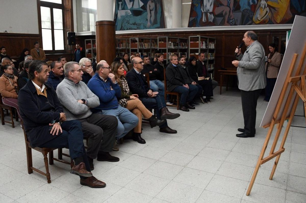 El intendente dijo que el objetivo es llegar preparados antes de que aparezcan las dificultades.